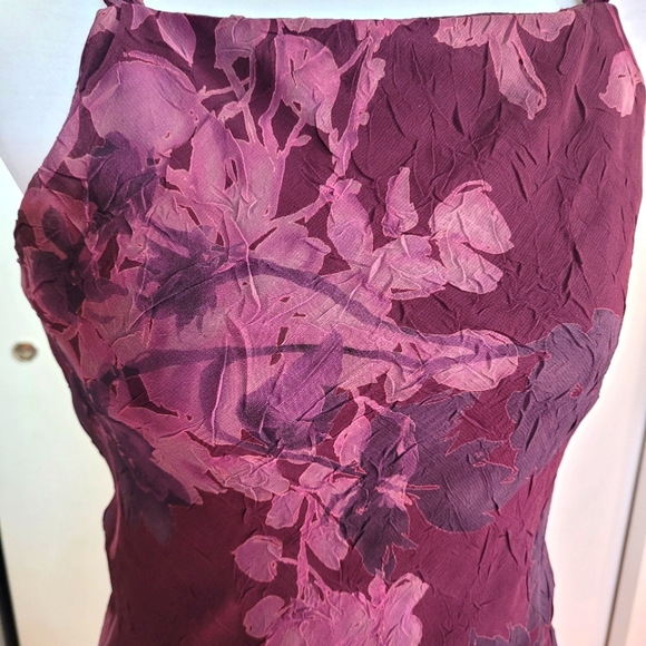 Maroon Lined Dress With Watercolor Floral Detail - Picture 2 of 6